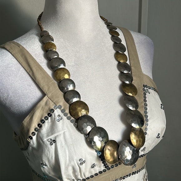 Vintage Statement Women’s 2 Tone Hammered Graduated Disc Necklace - Picture 3 of 7